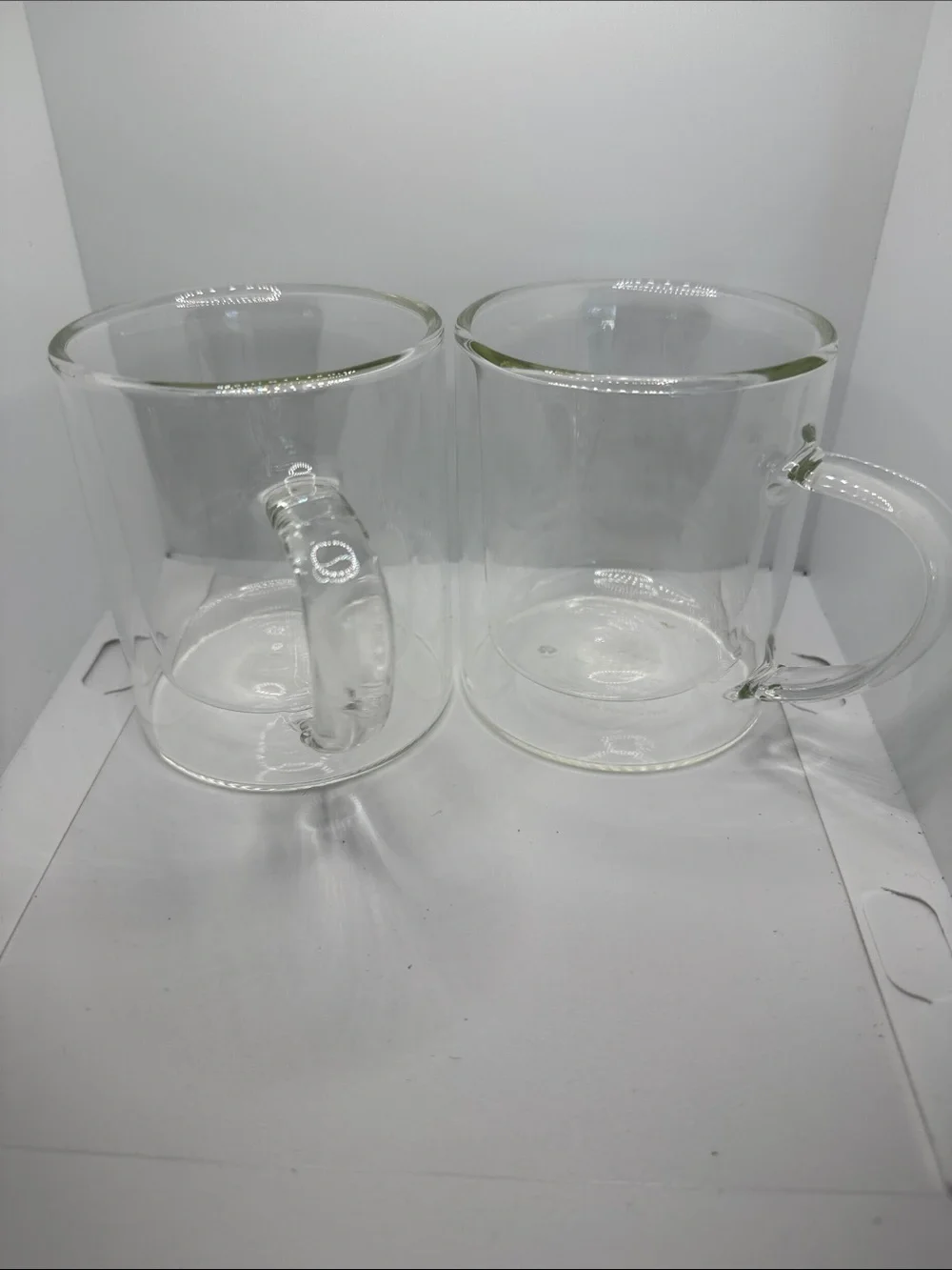Sur la table Clear Double-Wall Glass Coffee Mug - Set of 2